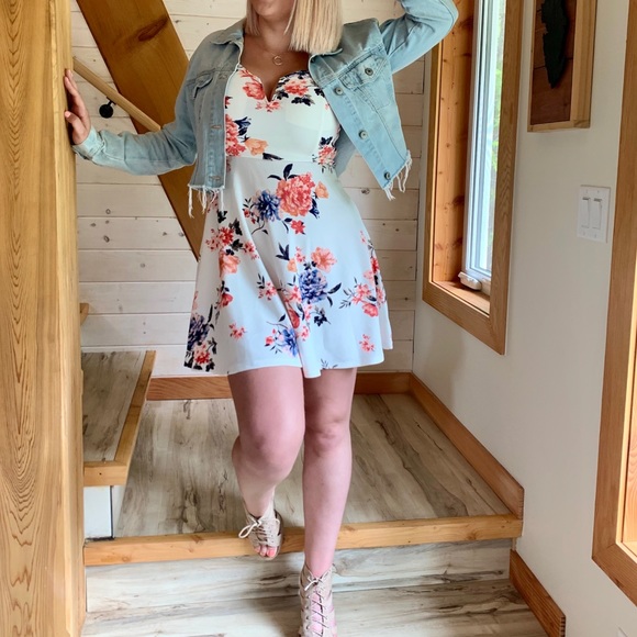 Streetwear Society Floral A-line Dress - Picture 3 of 3